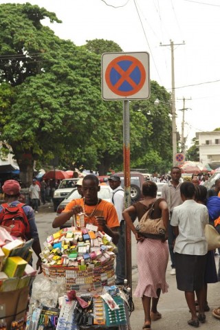 Article : M&eacute;dicaments illicites : un march&eacute; florissant en Ha&iuml;ti